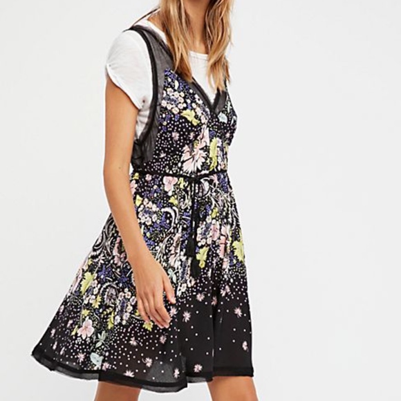 Free People Dresses & Skirts - NWT FREE PEOPLE LONGWOOD PRINTED SLIP DRESS